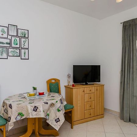 Apartment Mario Трогир Екстериор снимка