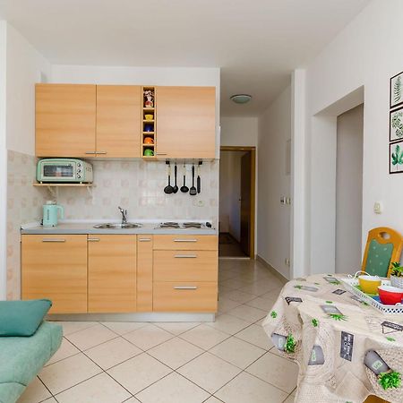 Apartment Mario Трогир Екстериор снимка