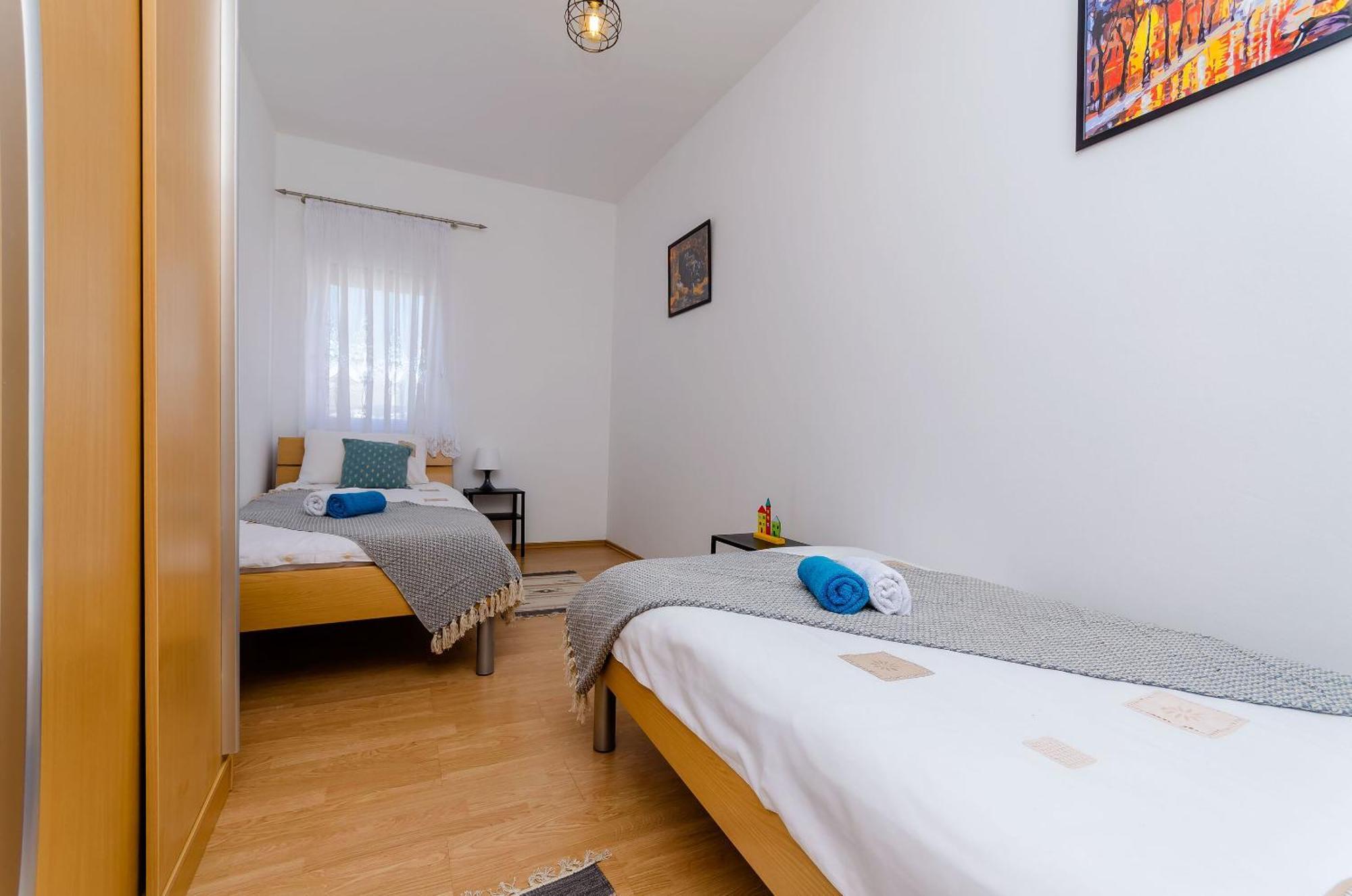 Apartment Mario Трогир Екстериор снимка