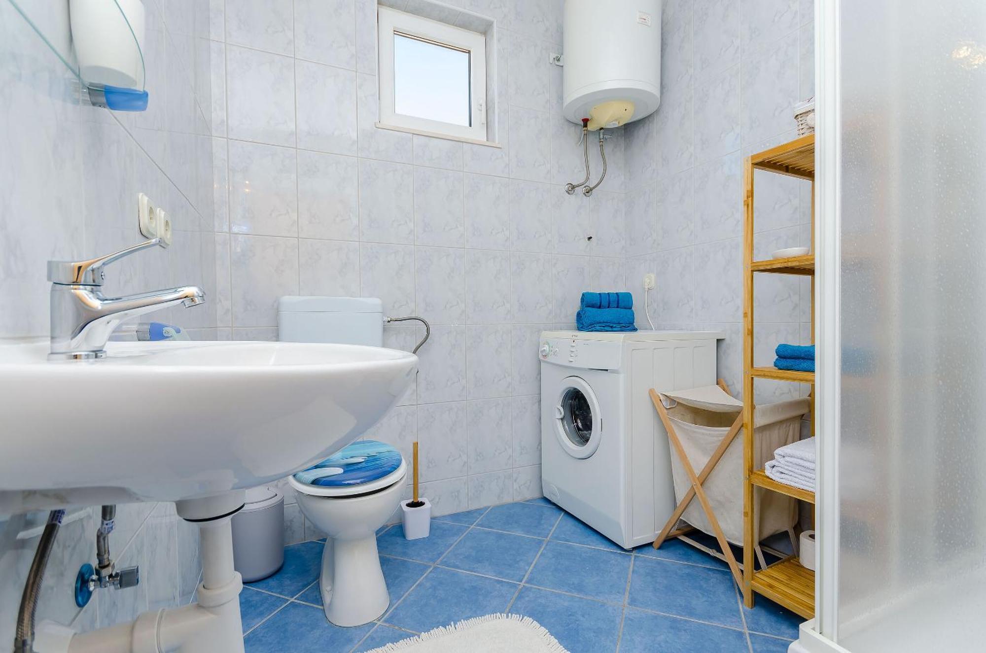 Apartment Mario Трогир Екстериор снимка